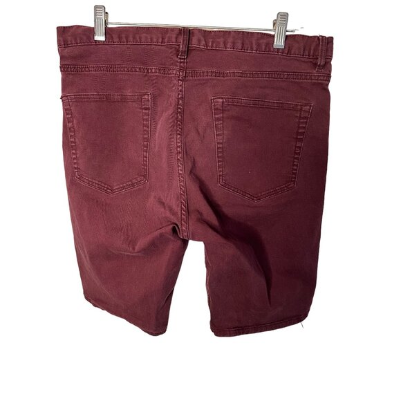 HM Jean short size 34 burgundy Denim zip button summer outdoor - Picture 2 of 8